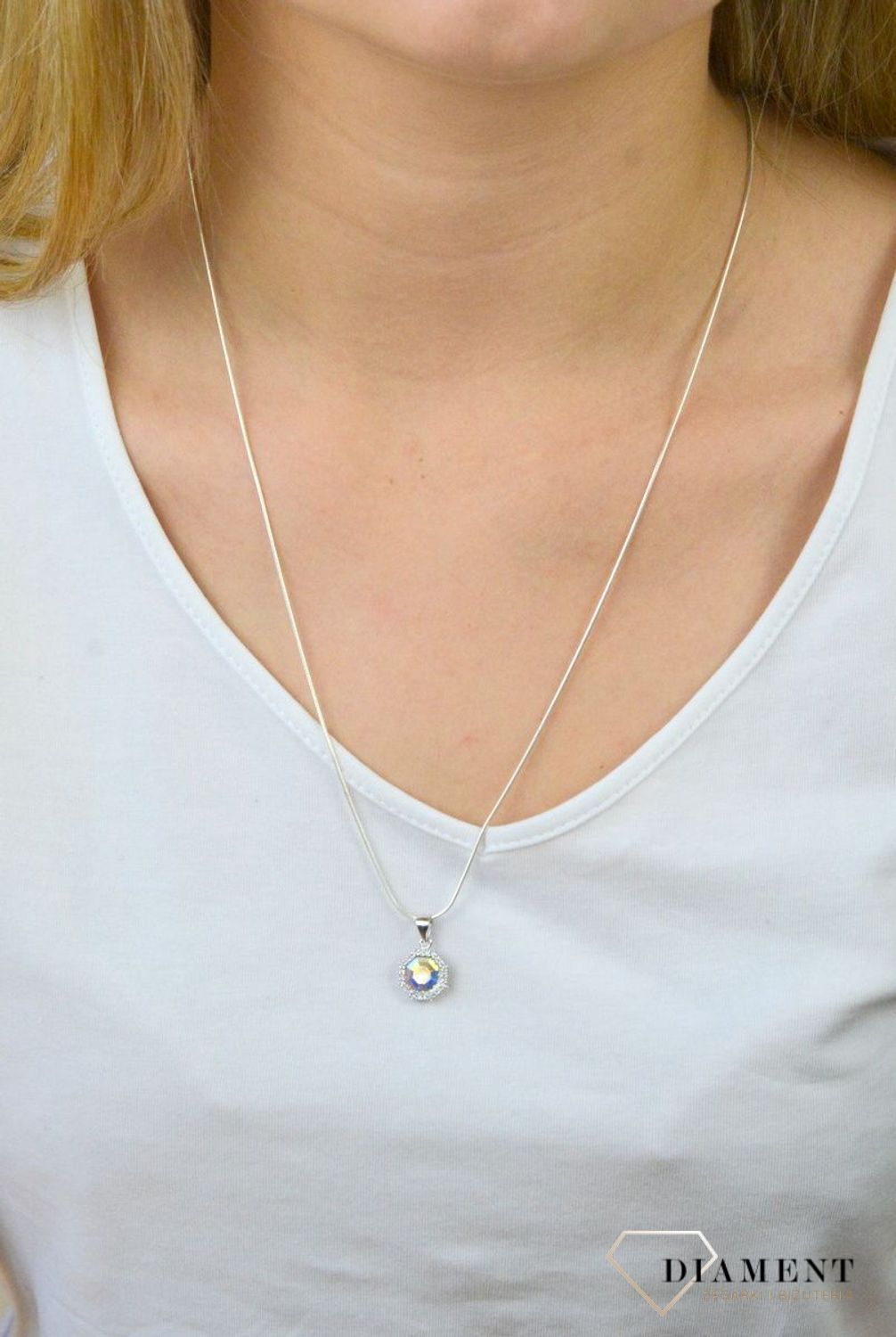 Srebrny łańcuszek ozdobna lineczka DIA-LAN-5863-925 1mm. Srebrny łańcuszek lineczka. srebrny łańcuszek ozdobny splot. Srebrny łańcuszek damski. Łańcuszek idealny na prezent (2).jpg